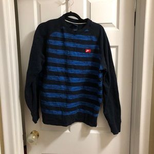 L Nike striped heavy weight sweatshirt
